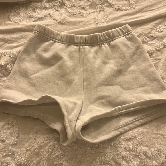 TNA Sweatshorts - Picture 1 of 2